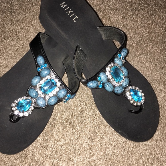 Women’s MIXIT soft thong sandal - Picture 2 of 4
